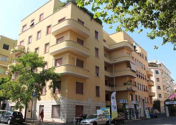 Comfort Piazza Mariano Armellini בית הארחה 4*